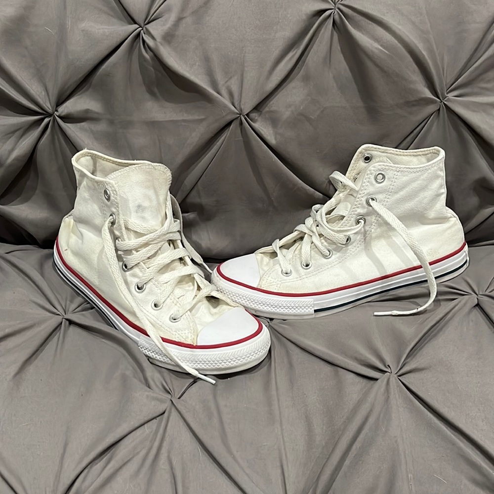 Girls Converse All Stars - Size 3Y